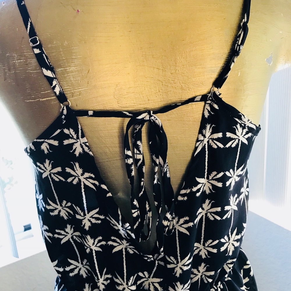 SALE!!  PALM TREE Print TROPICAL Shorts ROMPER M - Picture 8 of 8